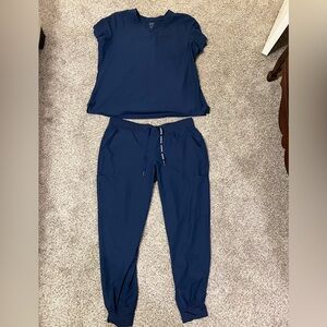 Med couture women’s scrub set Navy Top XL bottoms Large